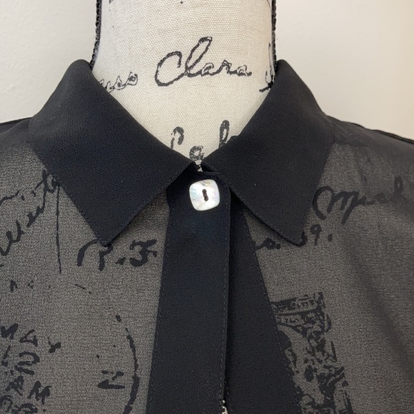 💕Beautiful Black Short Sleeved Sheer Cover up💕 - Picture 7 of 10